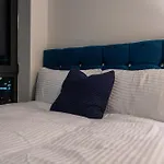 - On The River - Sleeps 10 - Appartement