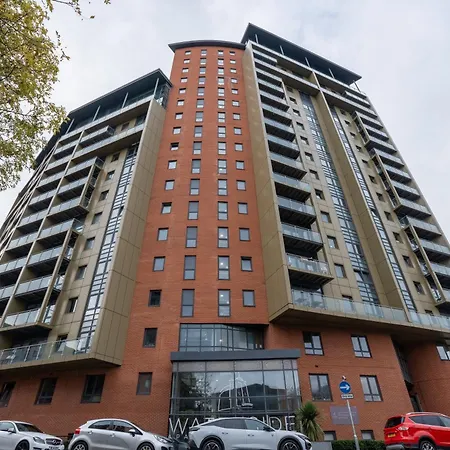 - On The River - Sleeps 10 - *