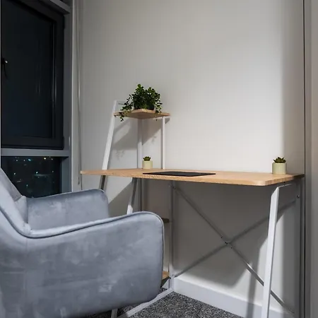 Apartman - On The River - Sleeps 10 - Leeds