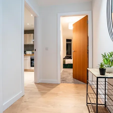 - On The River - Sleeps 10 -