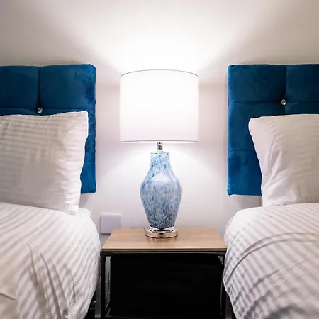 Apartment - On The River - Sleeps 10 -