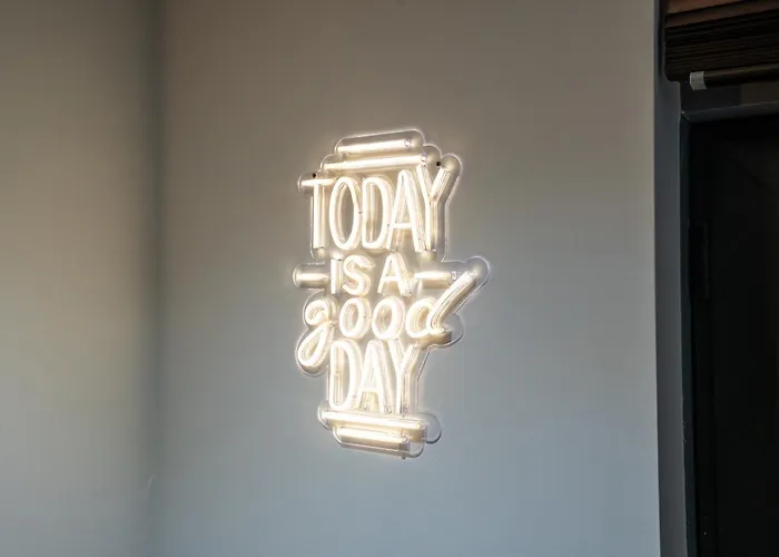 - On The River - Sleeps 10 - *