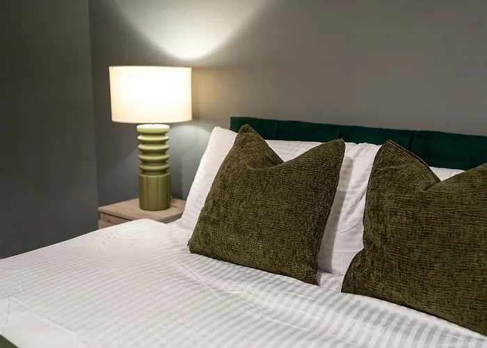 - On The River - Sleeps 10 - Apartment