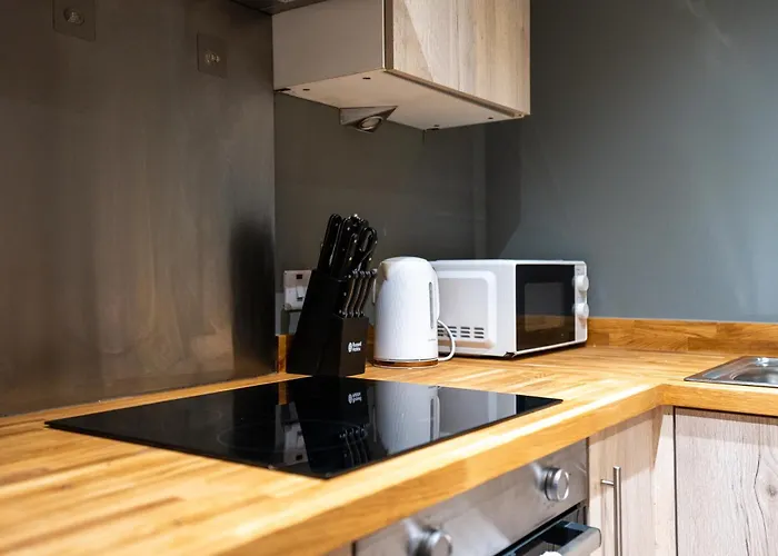 - On The River - Sleeps 10 - Apartment Leeds (West Yorkshire)