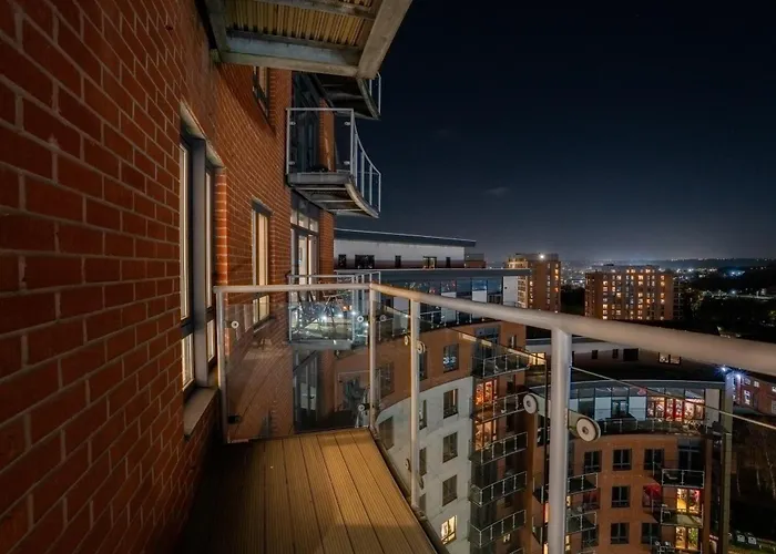 - On The River - Sleeps 10 - Апартаменти Лідс